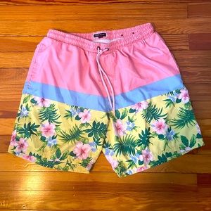 Club Room Men’s Floral bathing suit